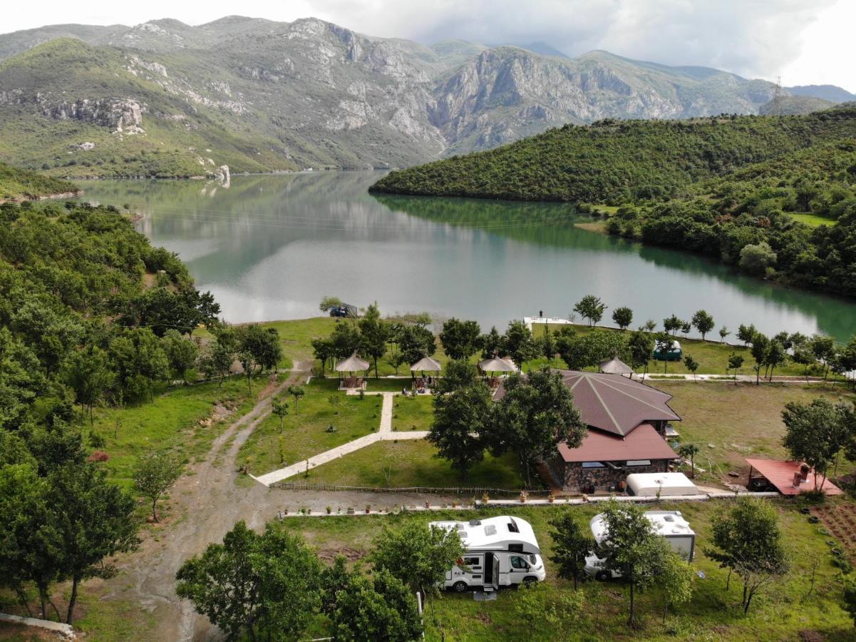 Agora Farmhouse Koman Exterior foto